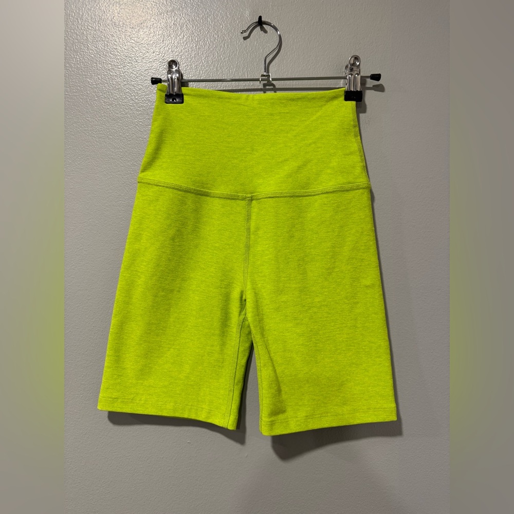 Beyond Yoga Lime Green Bike Shorts Size XS